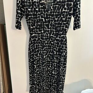 Merona Black and White‎ Geometric Half Sleeve Dress
